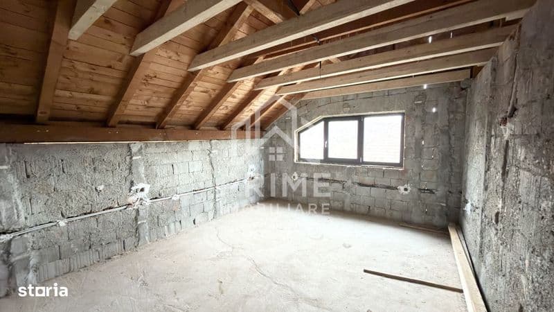 Casa de vanzare la rosu | 180 mp | 710 mp teren | Blaj
