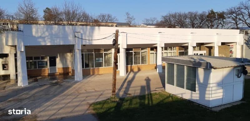 Vanzare spatiu comercial Moinesti, Lucacesti - 377 mp