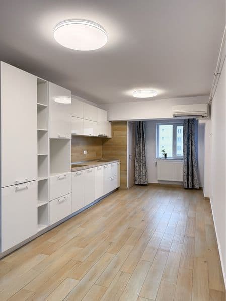 Apartament zona Nord, 4 camere, 94 mp,  Modern