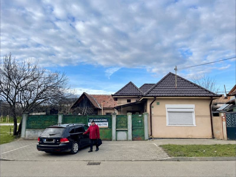 Casa centru , 4 camere , 485 MP, Zona deosebita