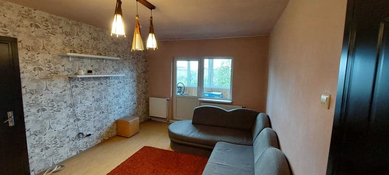 Proprietar-Apartament 2 camere et.4/4 cu suprafața de 52mp si structura semidecomandata, Bacau