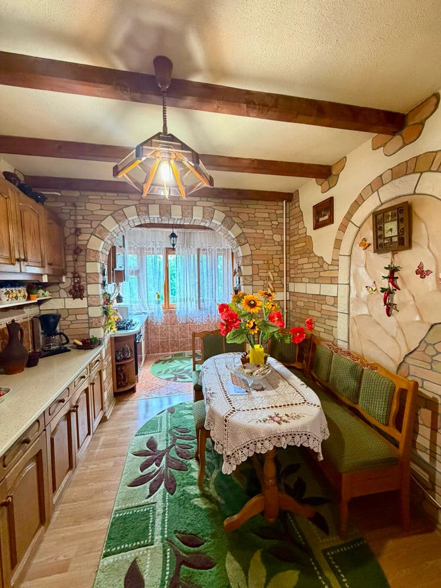 Apartament cu 3 camere, 74 m², 2 etaj
