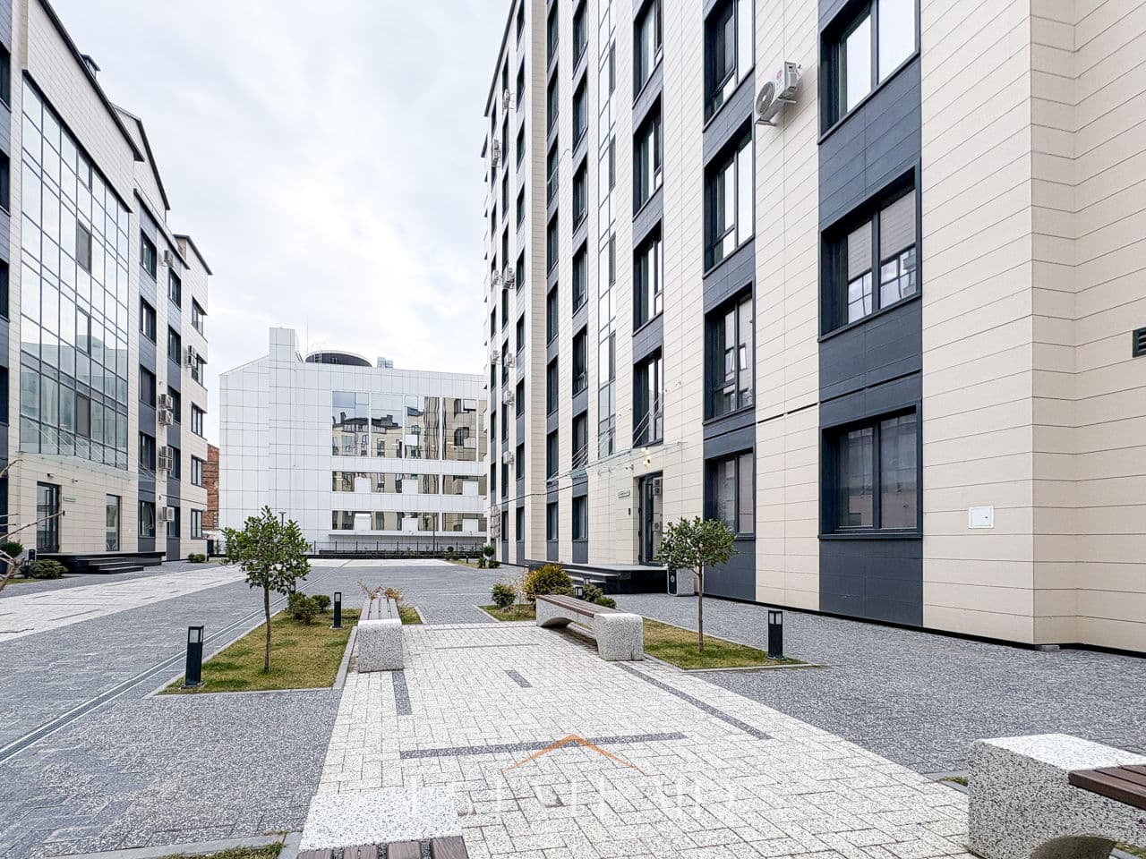 Apartament cu 2 camere, 80 m², 2 etaj
