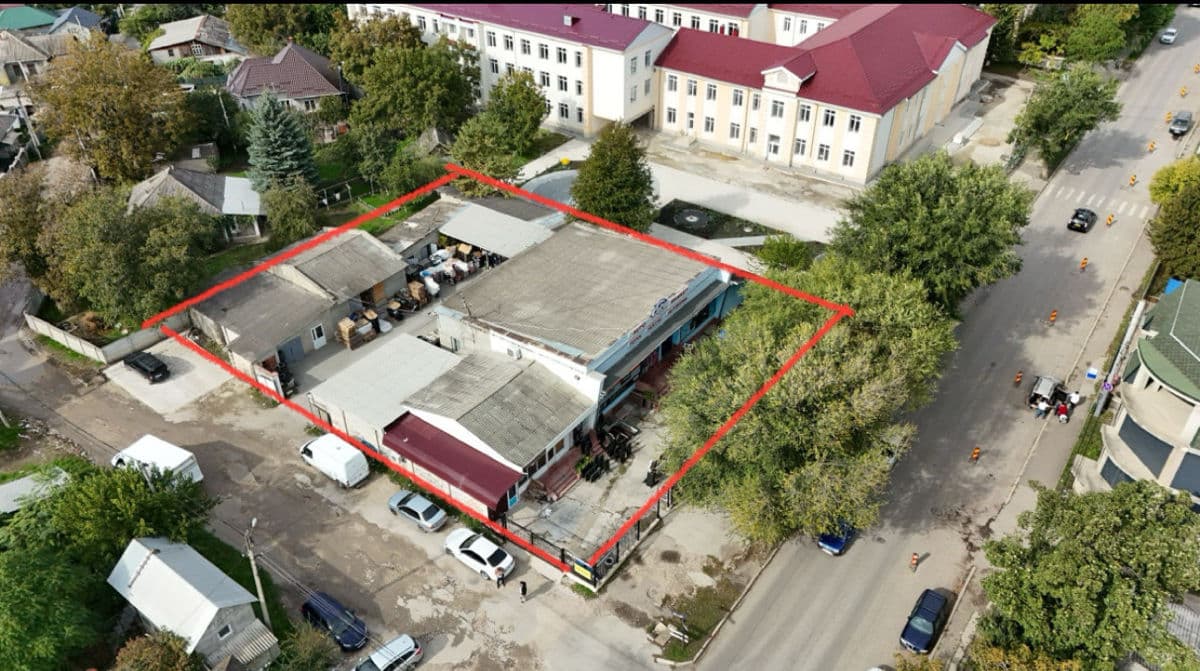 Spațiu universal, 880 m², Bălți