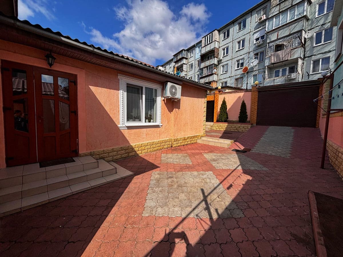 Casă 100 m²