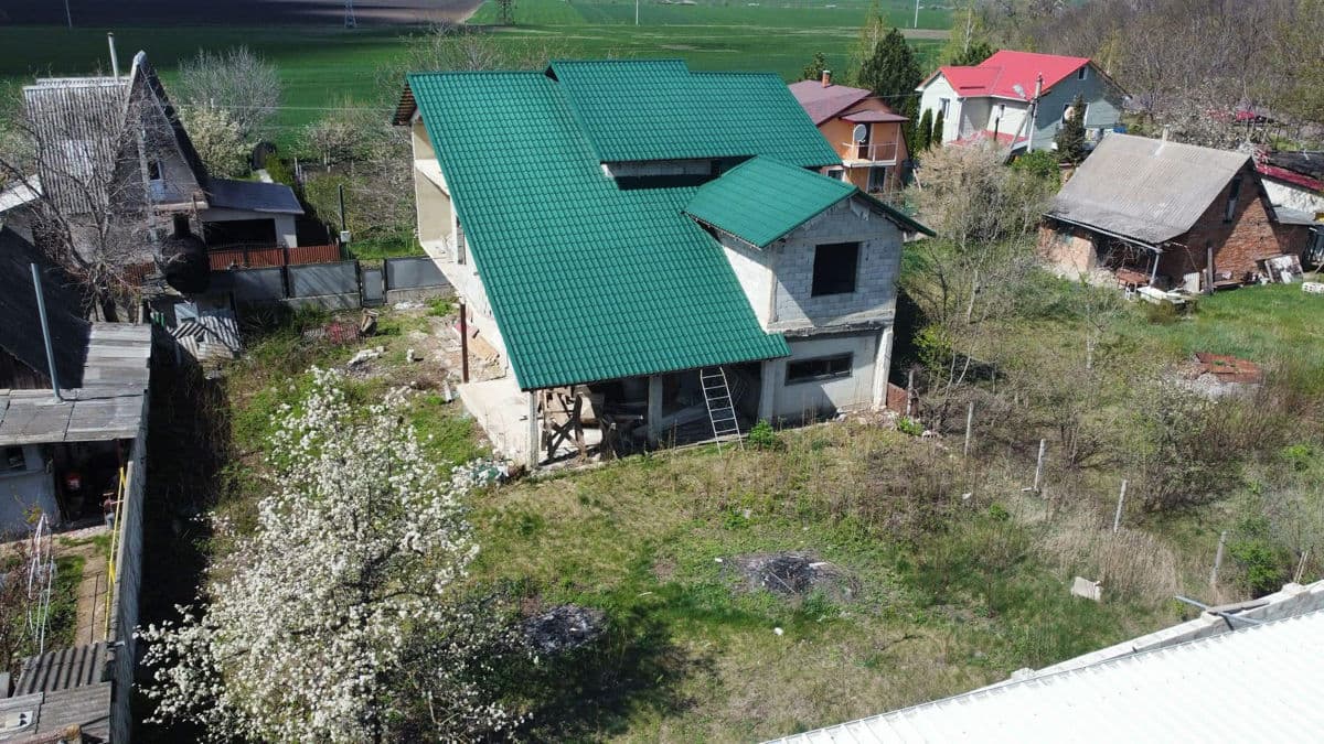 Casă 349 m² pe teren 6 ari