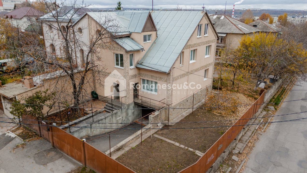 Townhouse 200 m² pe teren 3 ari