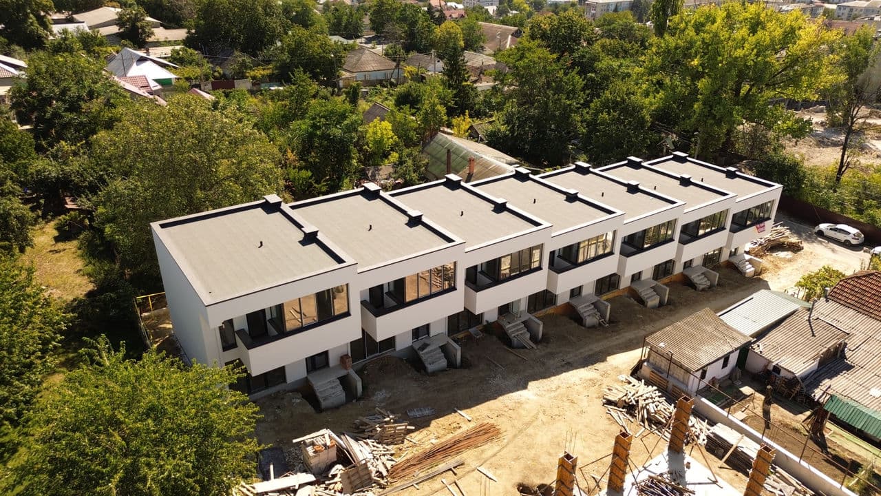 Townhouse 100 m² pe teren 1 ari