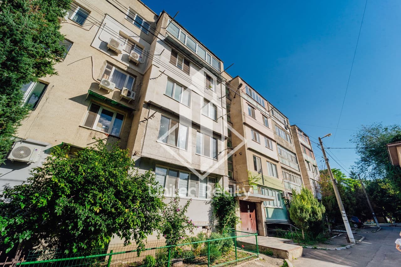 Apartament cu 3 camere, 71 m², 3 etaj