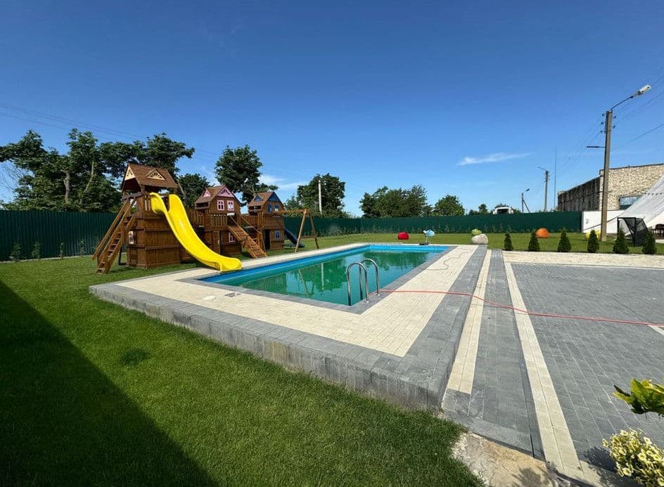 Bază de odihnă, hotel, 1200 m², Bălți