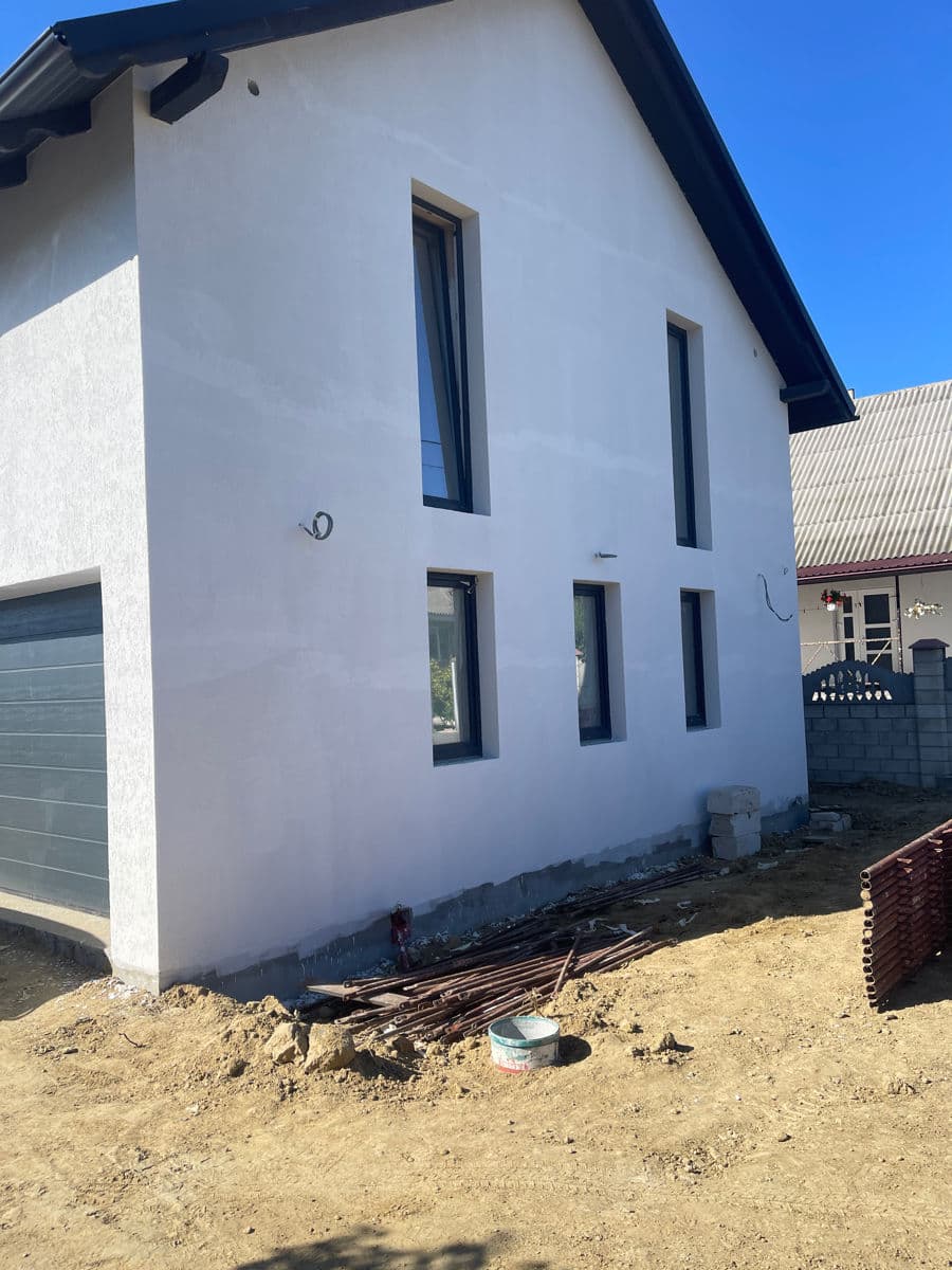 Casă 200 m² pe teren 8 ari