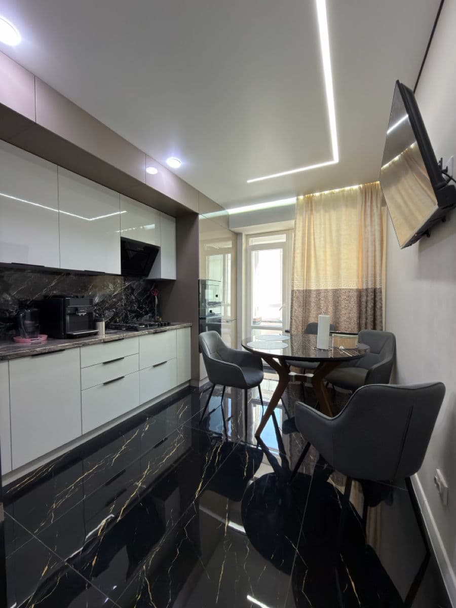Apartament cu 3 camere, 74 m², 3 etaj