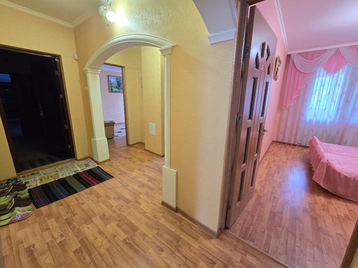 Apartament cu 3 camere, 66 m², 3 etaj