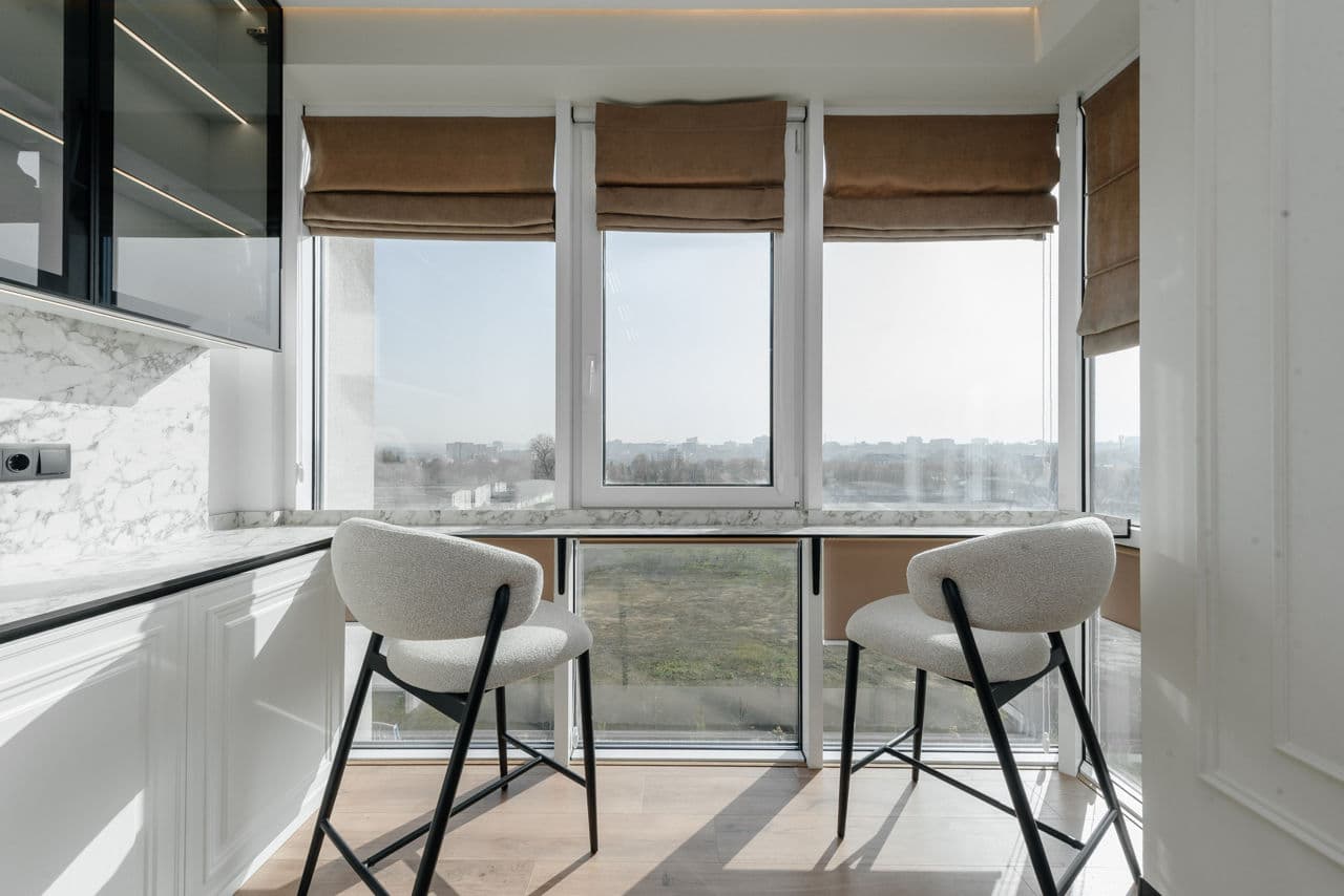 Apartament cu 2 camere, 72 m², 3 etaj