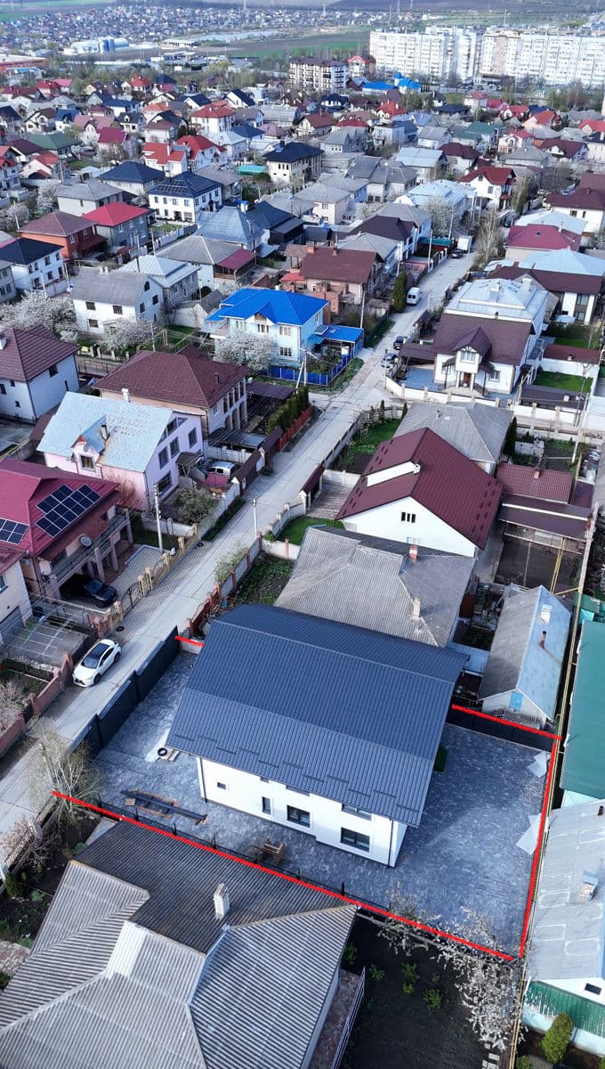 Casă 300 m² pe teren 5 ari