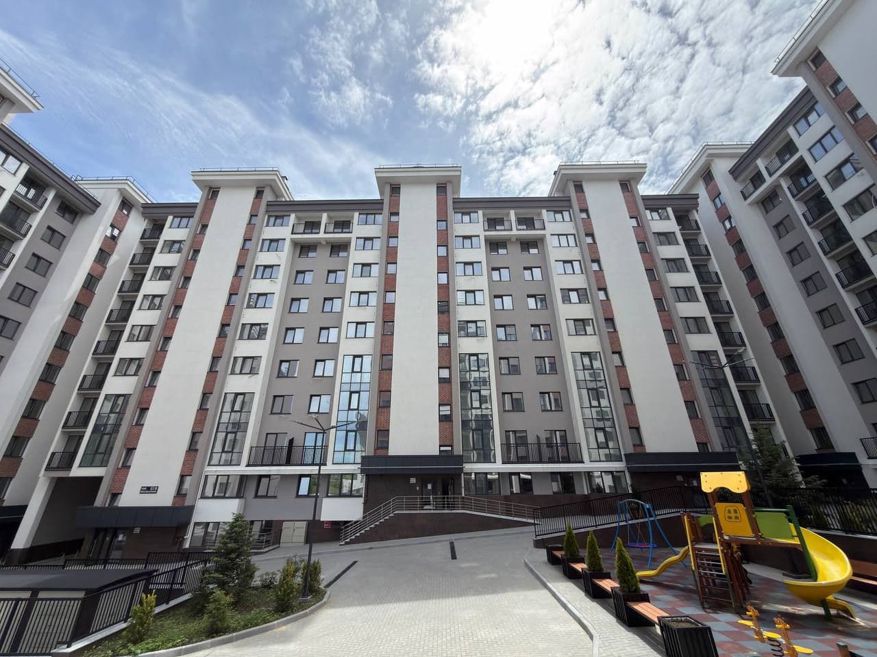 Apartament cu 2 camere, 90 m², 3 etaj