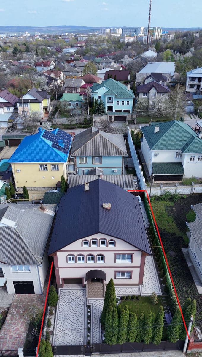 Casă 290 m² pe teren 5 ari