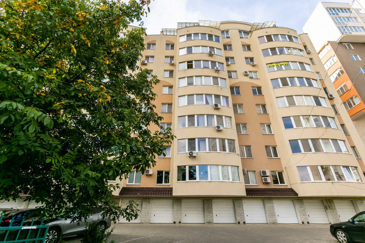 242 m², Spațiu universal