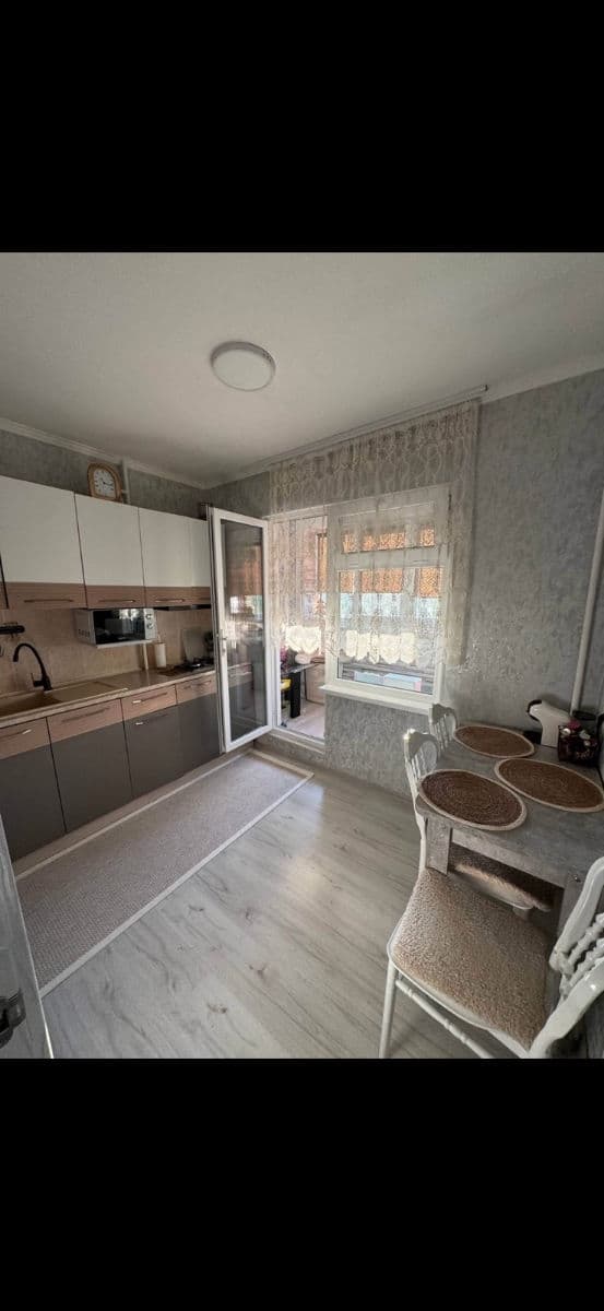 Apartament cu 2 camere, 48 m², 8 etaj
