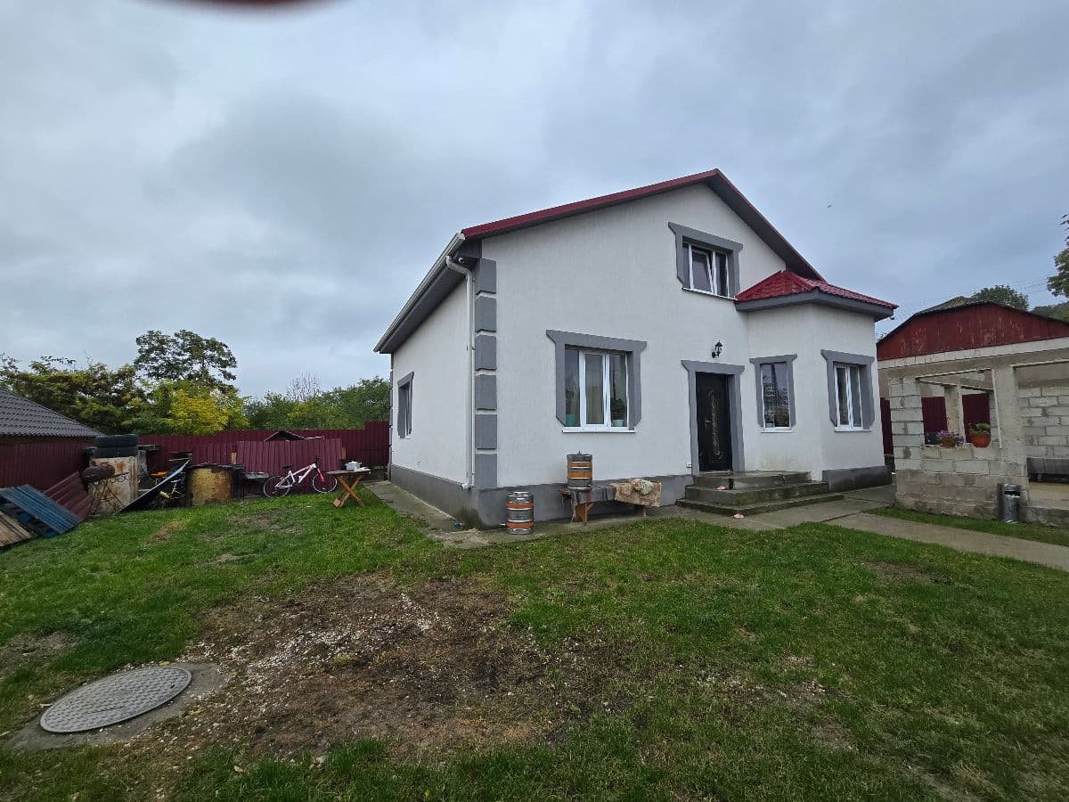 Casă 170 m² pe teren 7 ari