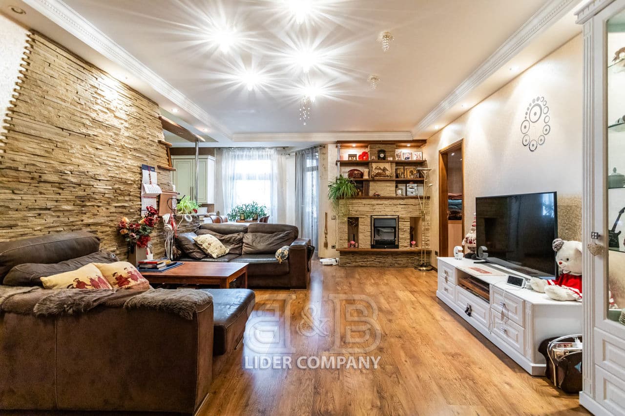 Apartament cu 2 camere, 92 m², 9 etaj
