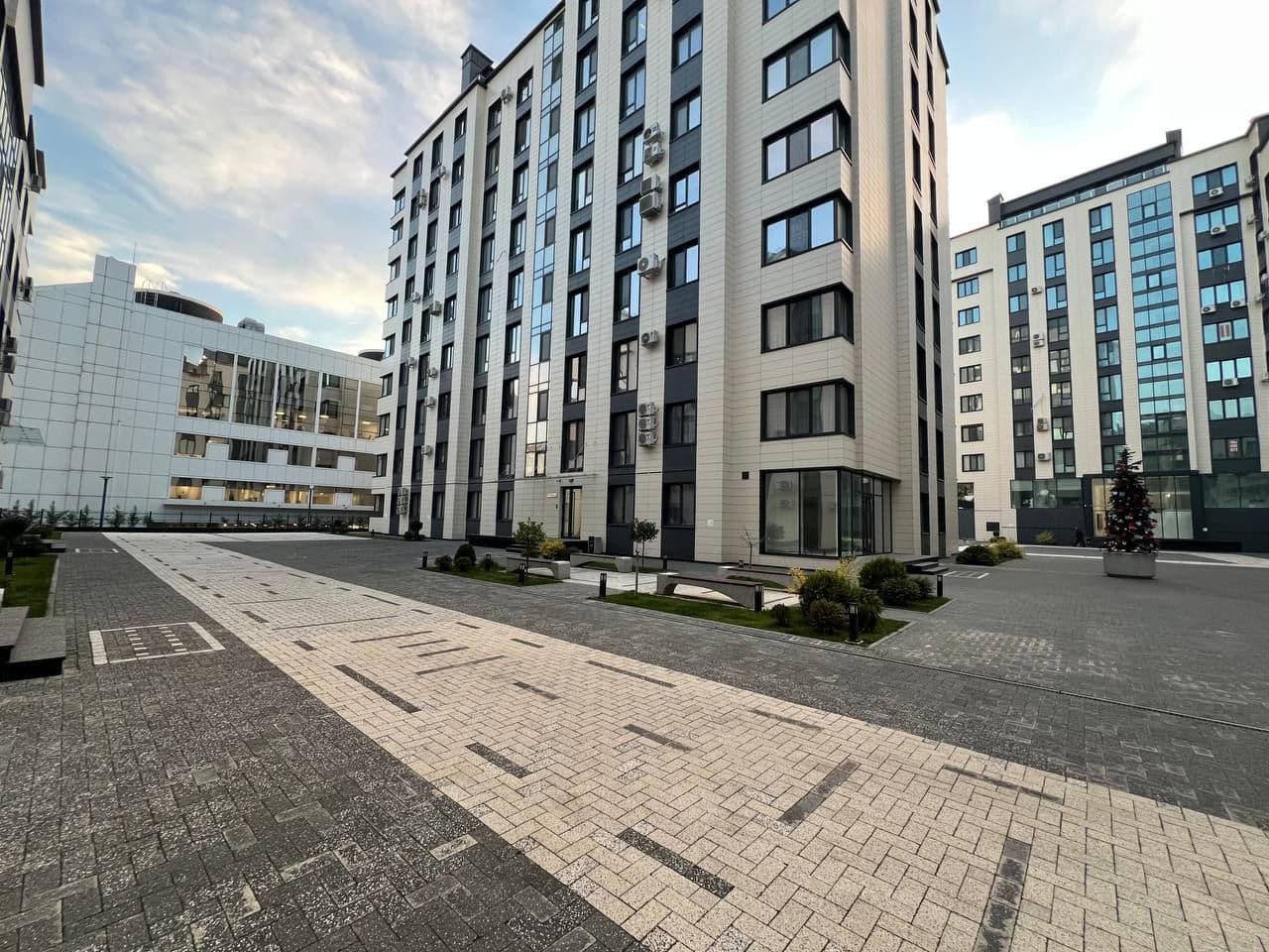 Apartament cu 3 camere, 159 m², 7 etaj