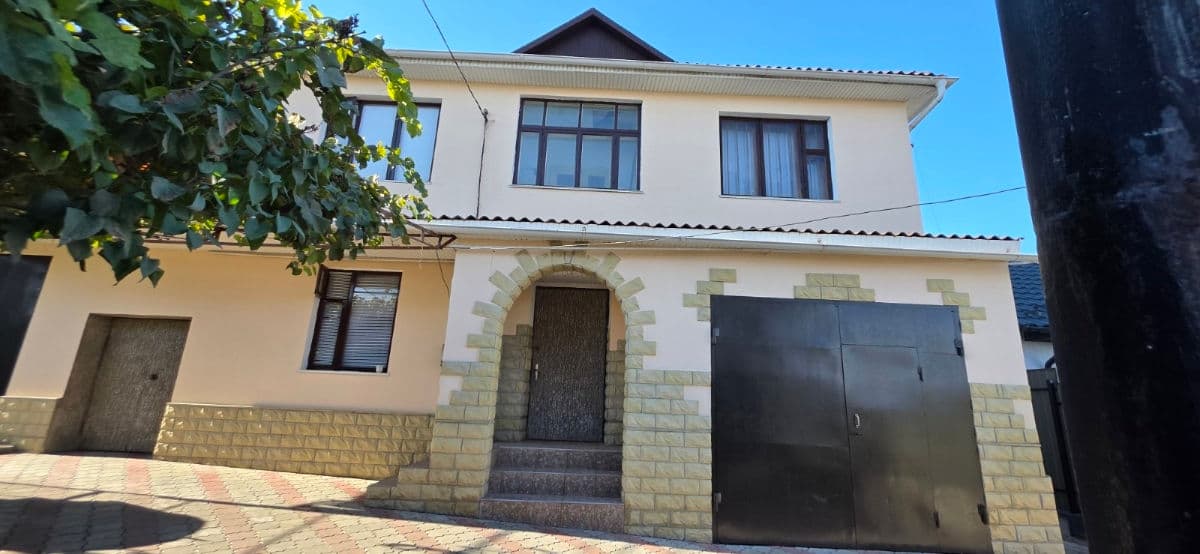Casă 220 m²