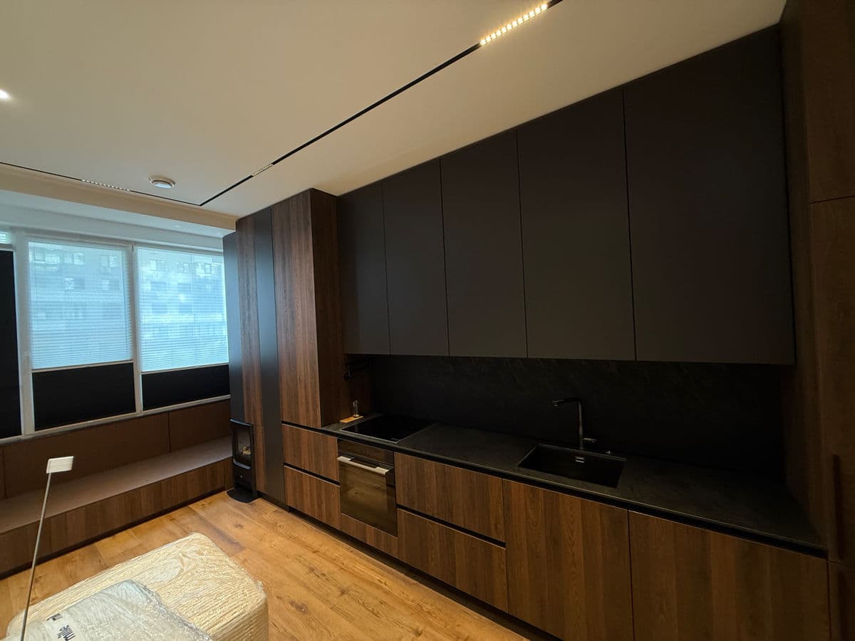Apartament cu 3 camere, 90 m², 1 etaj