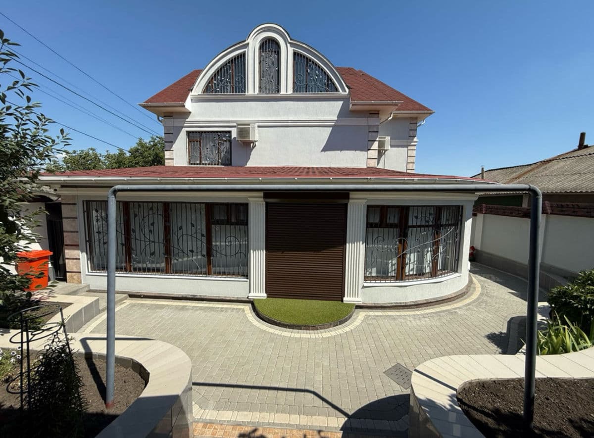 Casă 450 m² pe teren 6 ari