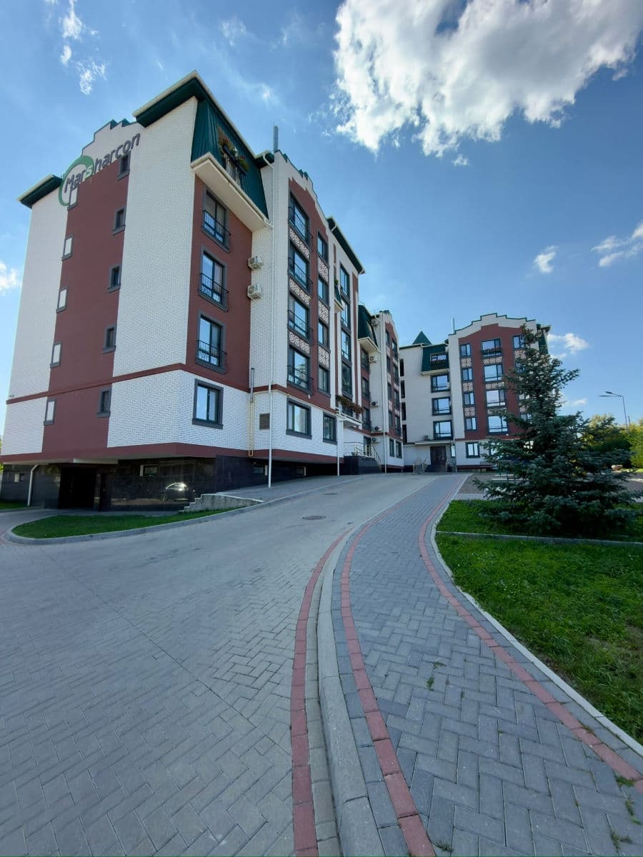 Apartament cu 3 camere, 81 m², 4 etaj