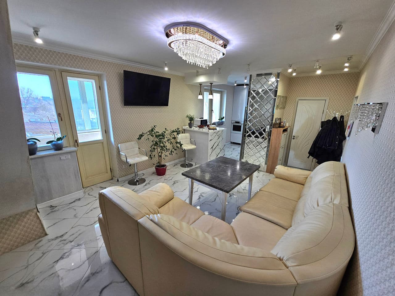 Apartament cu 5 camere sau mai multe, 151 m², 5 etaj