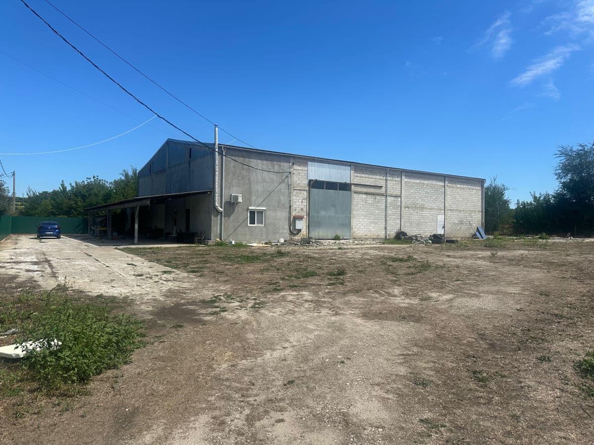 800 m², spațiu industrial