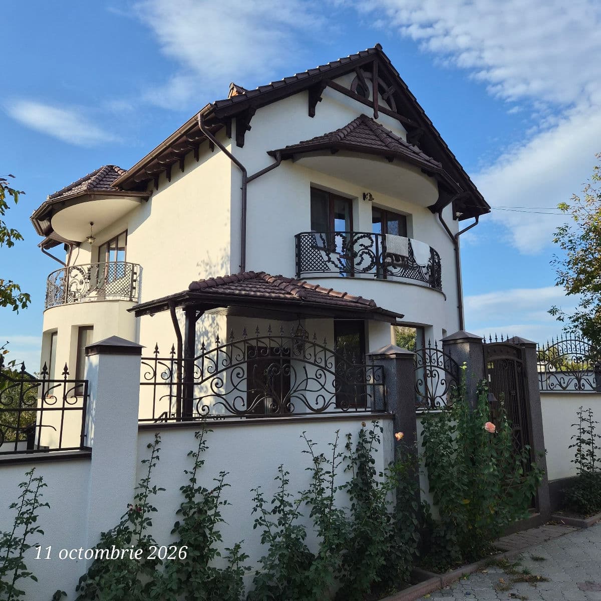 Casă 240 m² pe teren 6 ari