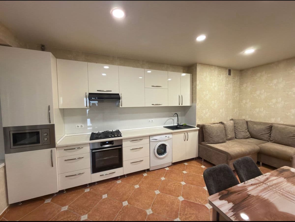 Apartament cu 2 camere, 68 m², 8 etaj