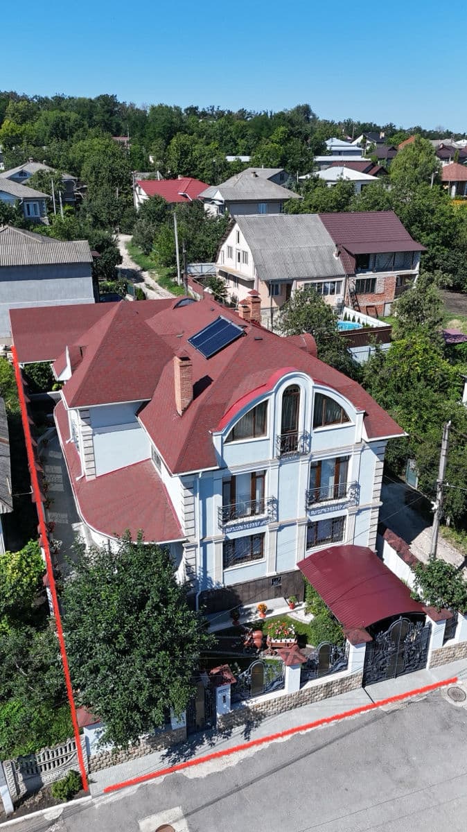 Casă 450 m² pe teren 6 ari