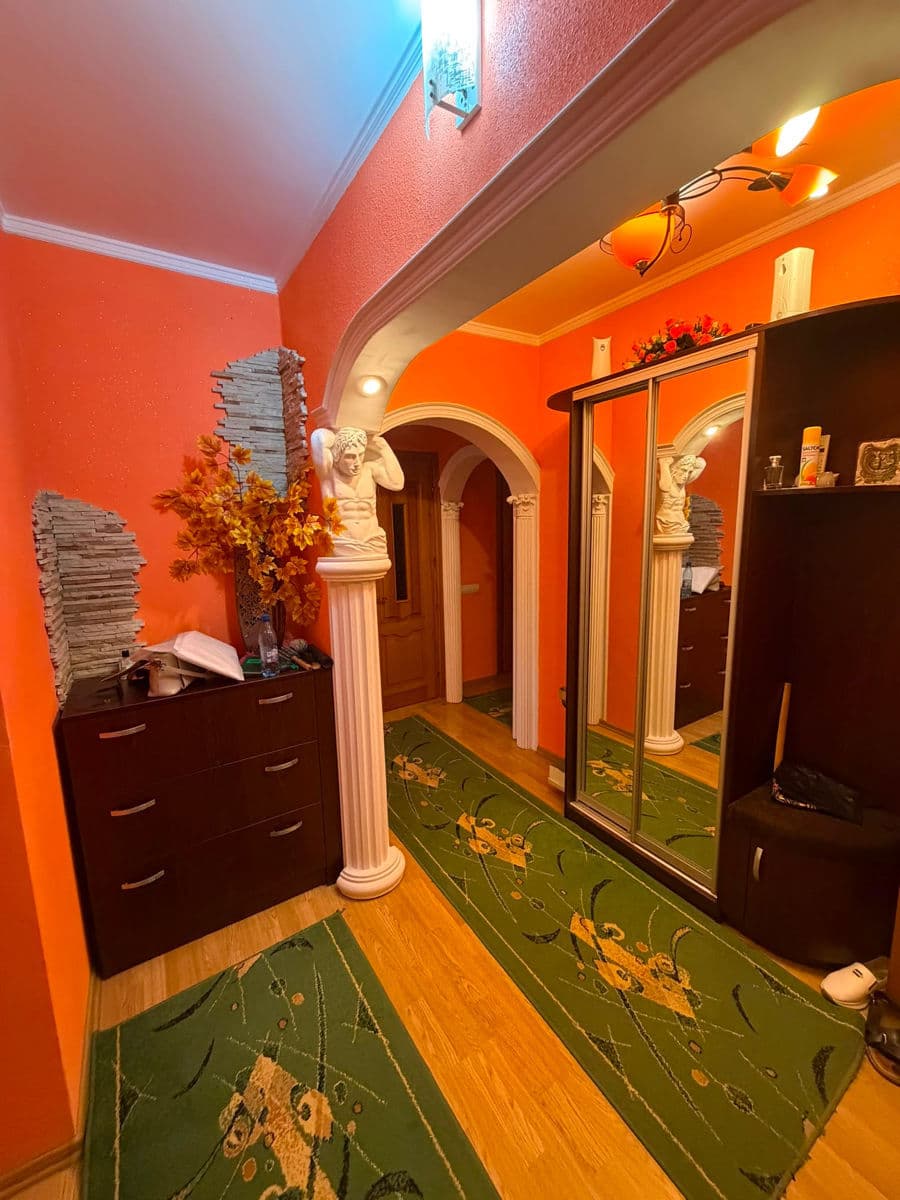 Apartament cu 3 camere, 74 m², 2 etaj