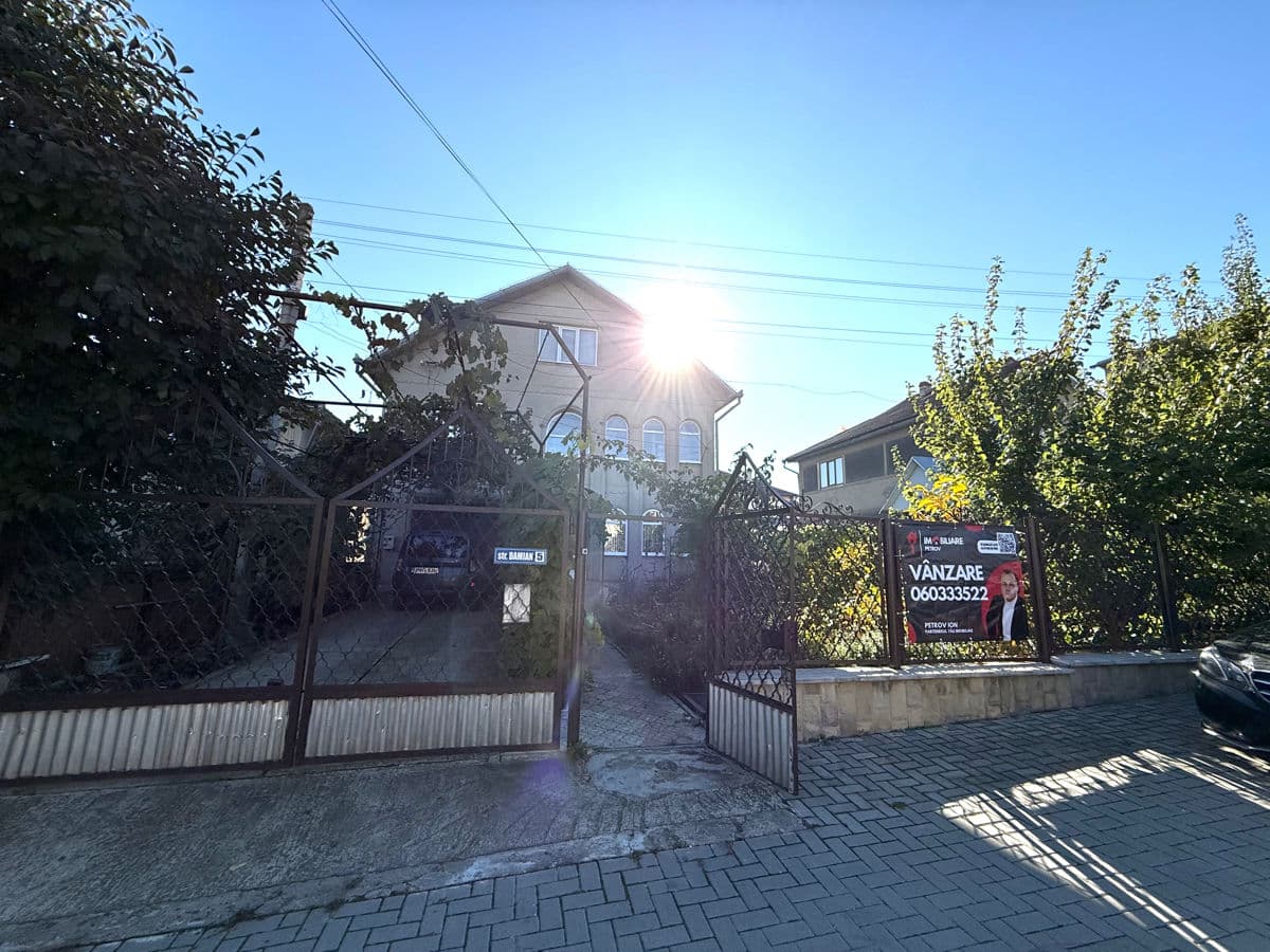 Casă 250 m² pe teren 5 ari