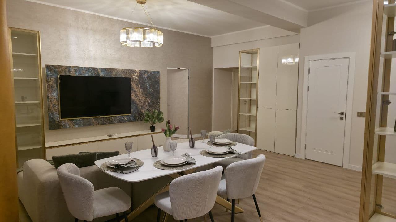 Apartament cu 3 camere, 120 m², 11 etaj