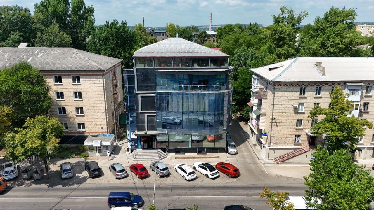 1417 m², Spațiu universal