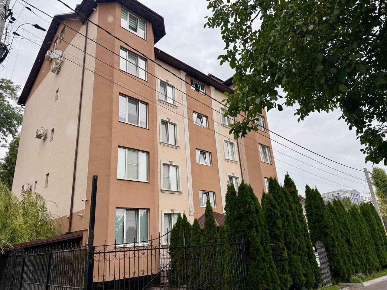 176 m², spațiu comercial