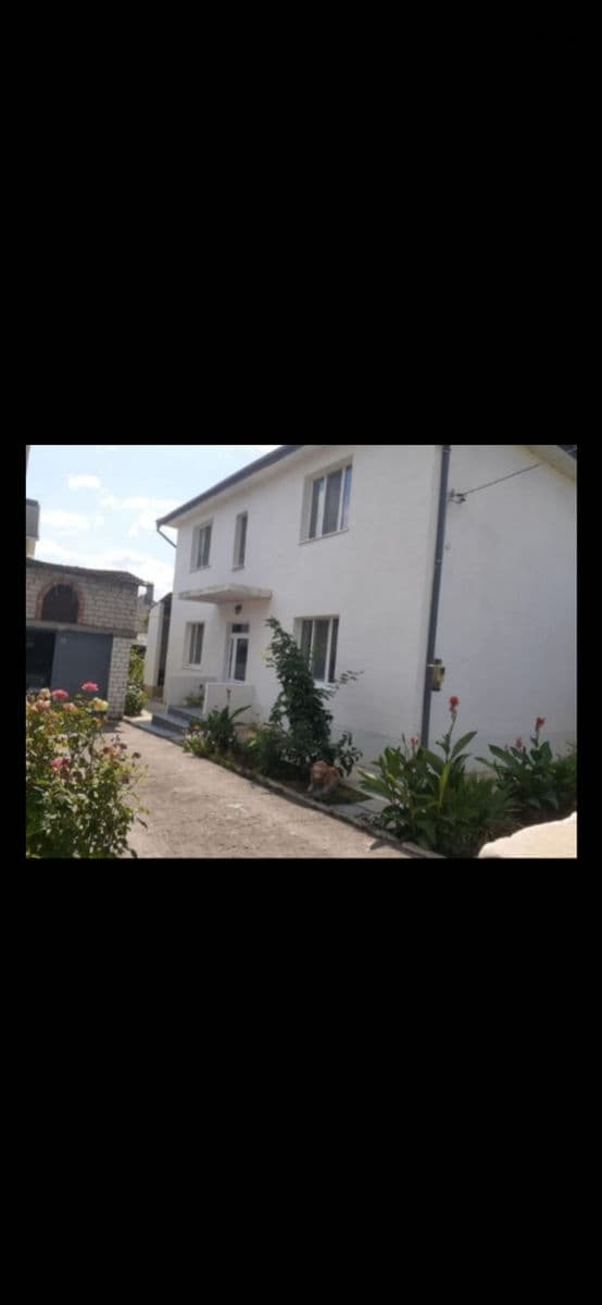 Casă 180 m² pe teren 4 ari