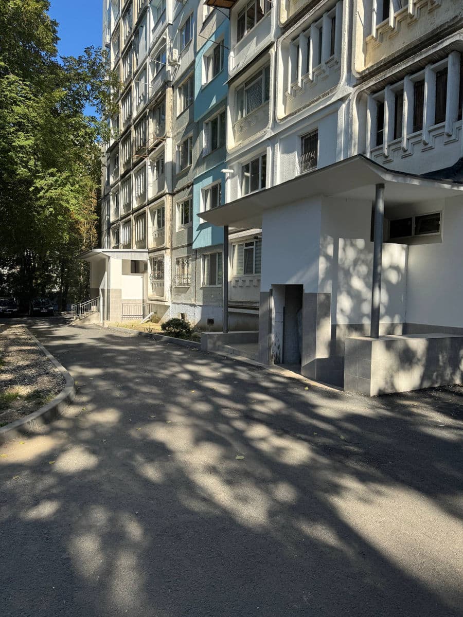 Apartament cu 3 camere, 70 m², 9 etaj