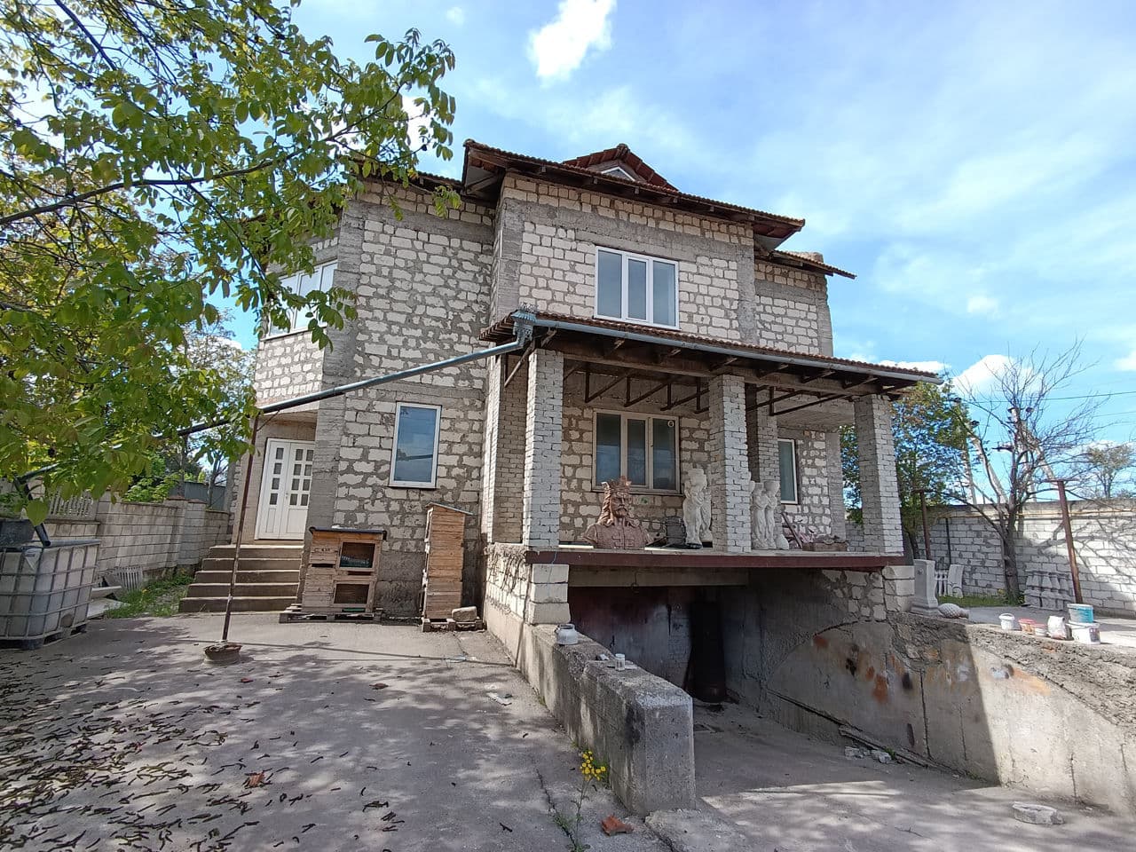 Casă 300 m²