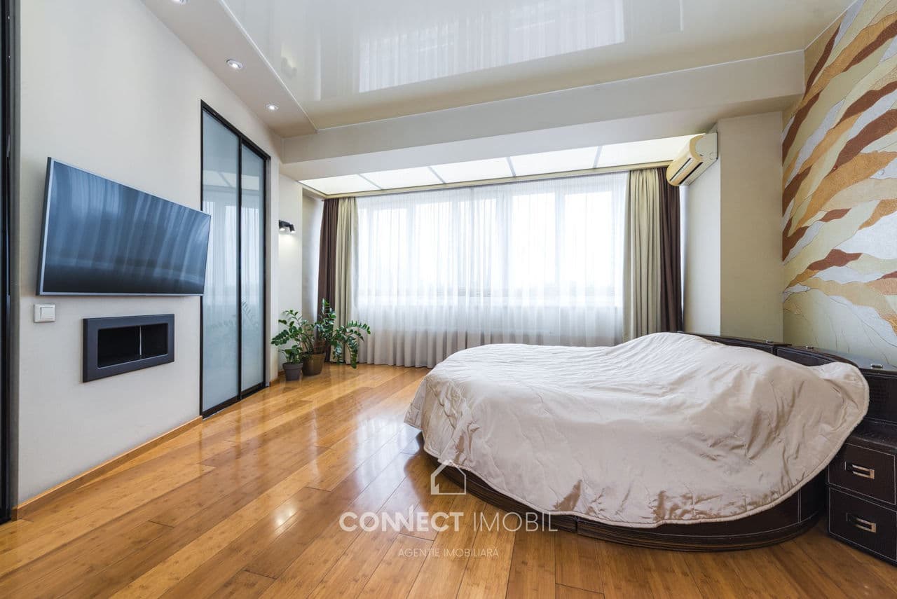 Apartament cu 3 camere, 161 m², 3 etaj