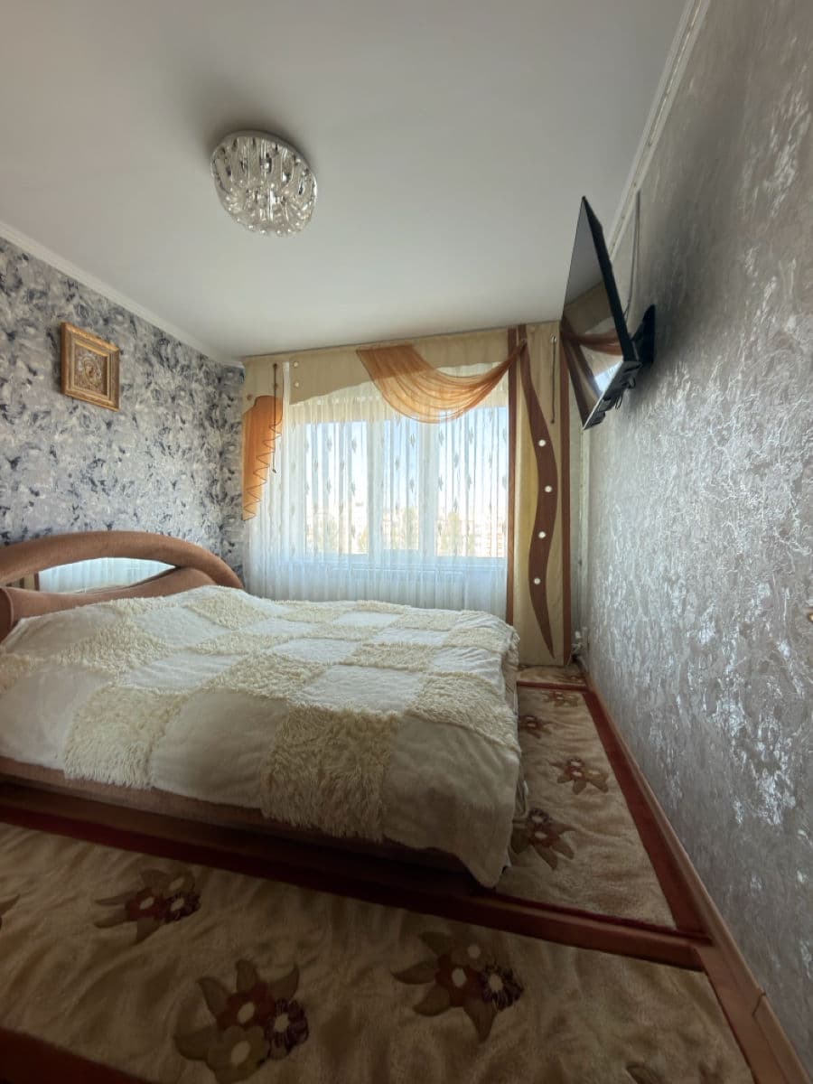 Apartament cu 3 camere, 70 m², 9 etaj