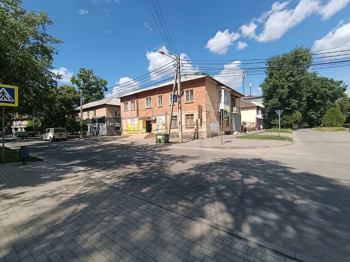 Apartament cu 4 camere, 103 m², 2 etaj