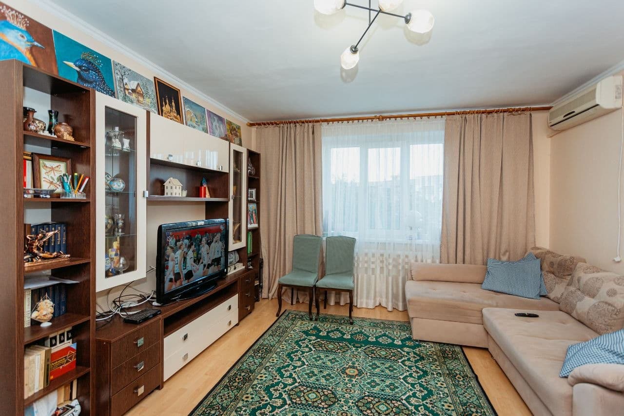 Apartament cu 3 camere, 67 m², 3 etaj