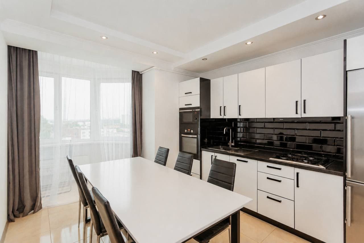 Apartament cu 2 camere, 83 m², 8 etaj