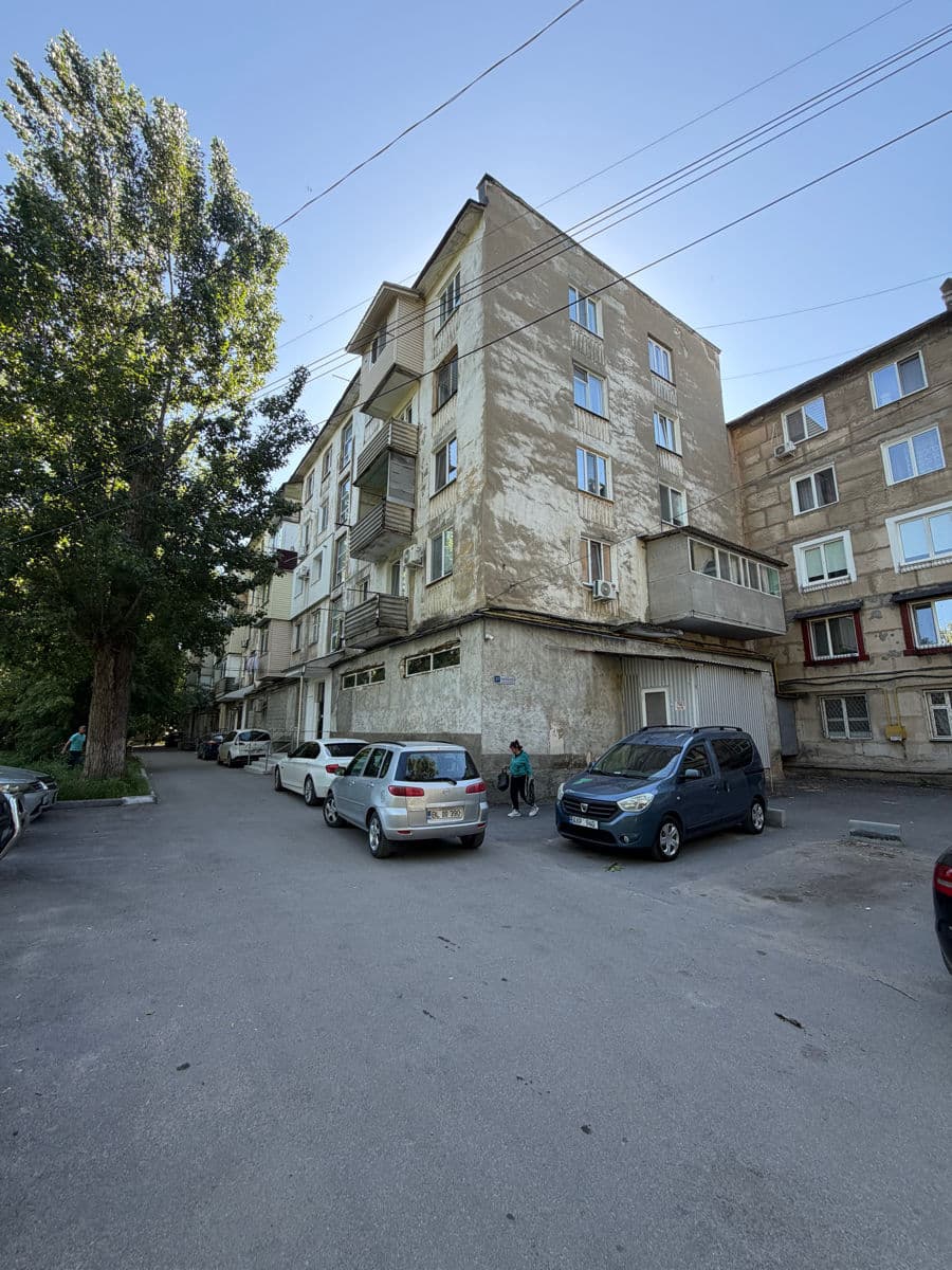 Apartament cu 3 camere, 60 m², 5 etaj