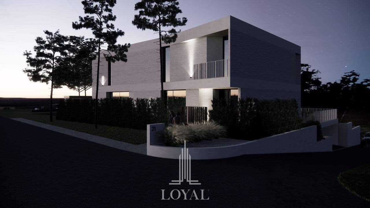 Casă 300 m² pe teren 5 ari